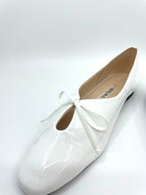 画像をギャラリービューアに読み込む, Square Toe Leather Enamel Pumps -White-