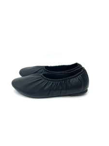 Drape Round Toe leather shoes　-Black-