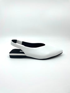 Back Strap Leather Pumps　-White-